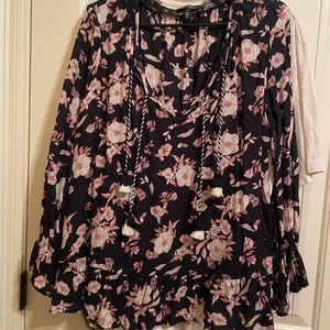 Jessica Simpson navy top size 1x never worn but washed
